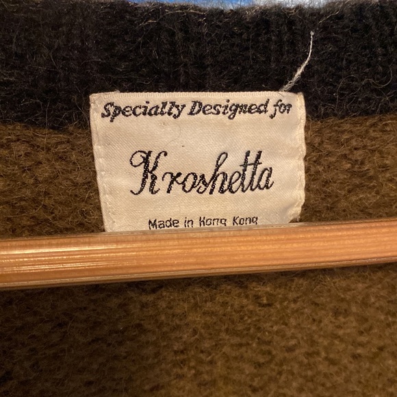 Wool Cardigan with pockets - Picture 2 of 3